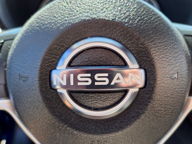 Used 2025 Nissan Sentra SR w/ SR Premium Package FWD image 34