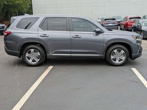 Certified 2025 Honda Pilot EX-L image 3