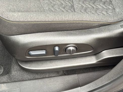 Used 2023 Chevrolet Equinox LT AWD/4WD image 10
