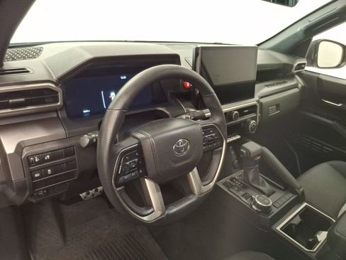 Used 2025 Toyota Tacoma TRD Sport AWD/4WD image 14