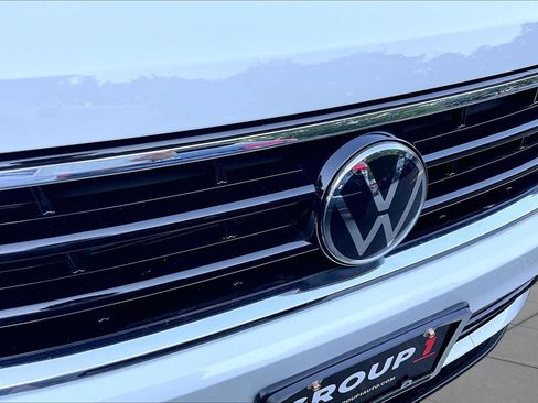 Used 2024 Volkswagen Tiguan SE R-Line AWD/4WD image 29