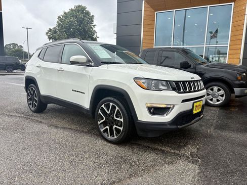 Used 2018 Jeep Compass Limited w/ Navigation Group AWD/4WD image 1