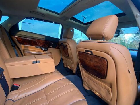 Used 2011 Jaguar XJ L Supercharged RWD image 11