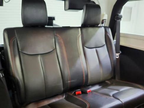Used 2016 Jeep Wrangler Sahara image 24