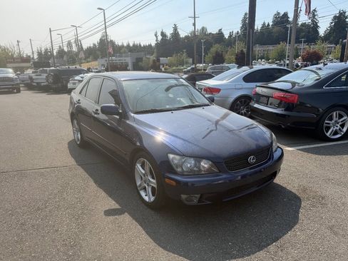 Used 2005 Lexus IS 300 RWD image 1