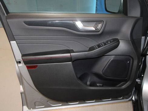 Used 2024 Ford Escape ST-Line w/ Tech Pack #1 AWD/4WD image 5