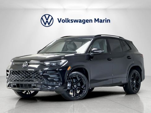 New 2026 Volkswagen Tiguan SE R-Line image 1