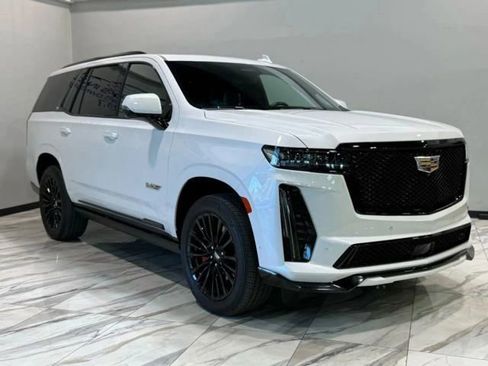 Used 2023 Cadillac Escalade V image 4
