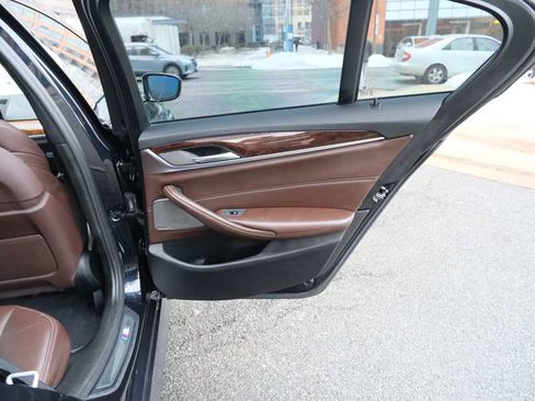 Used 2019 BMW 540i xDrive w/ M Sport Package image 29