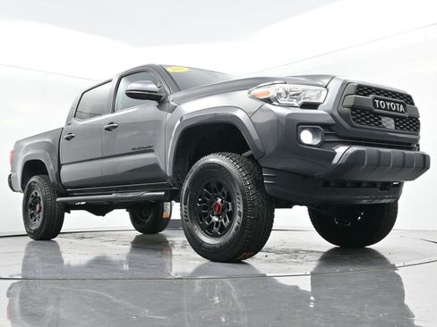 Used 2020 Toyota Tacoma SR5 image 40