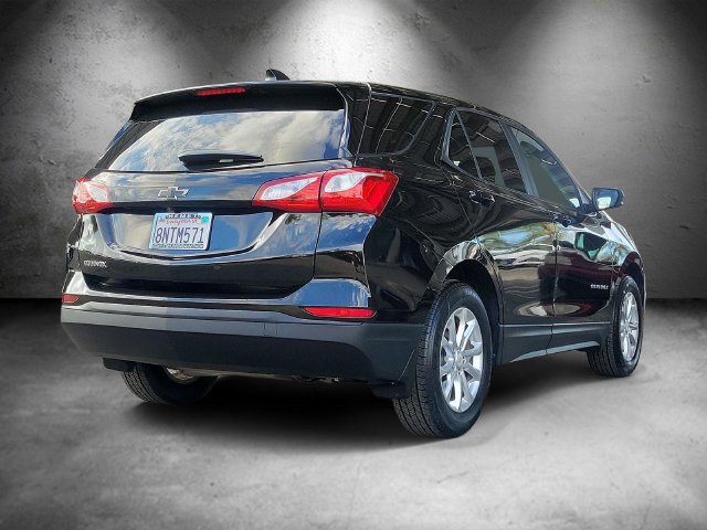 Used 2020 Chevrolet Equinox LS w/ LS Convenience Package FWD image 3