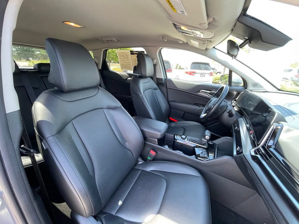 Certified 2025 Kia Sportage EX FWD image 30