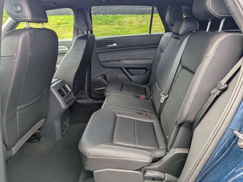 Used 2023 Volkswagen Atlas Cross Sport SE w/ Panoramic Sunroof Package FWD image 15