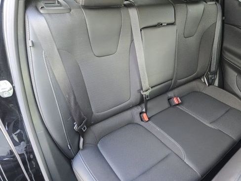 Used 2023 Buick Encore GX Select w/ Sport Touring Package FWD image 20