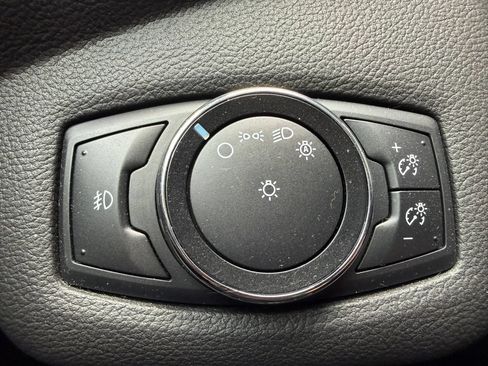 Used 2014 Ford Escape SE w/ Equipment Group 201A FWD image 24