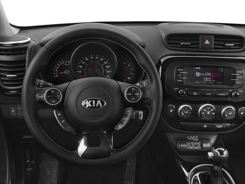 Used 2016 Kia Soul FWD image 9