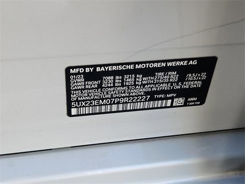 Used 2023 BMW X7 xDrive40i w/ Executive Package image 28