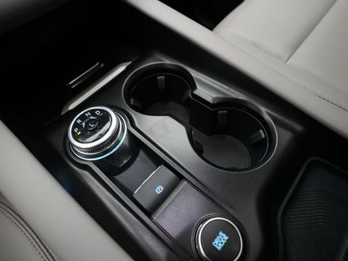 Used 2025 Ford Explorer Active w/ Active Comfort Package image 17