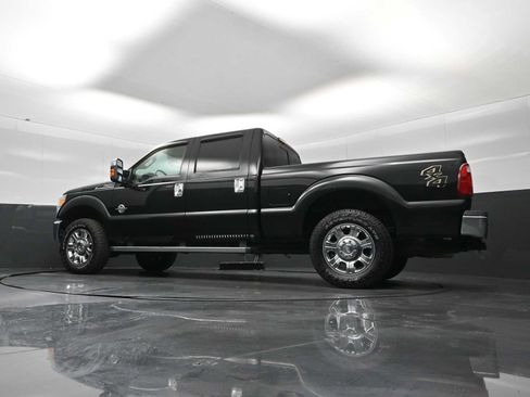 Used 2012 Ford F250 Lariat w/ Chrome Pkg image 28