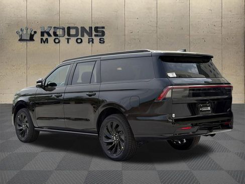 New 2026 Lincoln Navigator Reserve w/ Jet Appearance Package AWD/4WD image 6