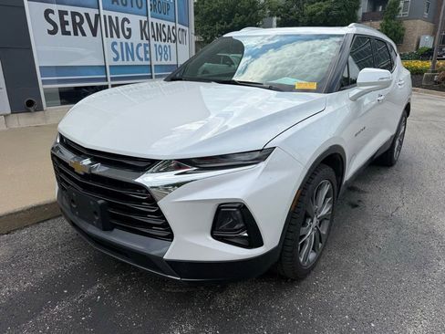 Used 2022 Chevrolet Blazer Premier w/ Enhanced Convenience Package FWD image 2