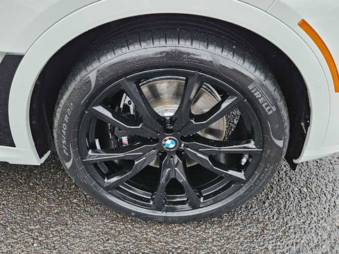 New 2026 BMW X7 xDrive40i w/ M Sport Package image 9
