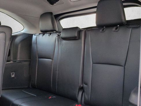 Used 2024 Toyota Highlander Limited AWD/4WD image 20