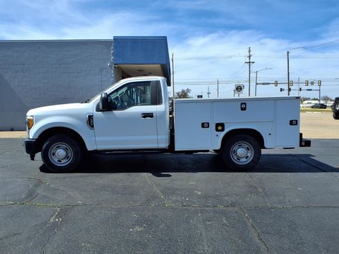 Used 2017 Ford F250 XL image 5