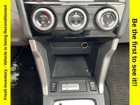 Used 2017 Subaru Forester 2.5i Premium image 18