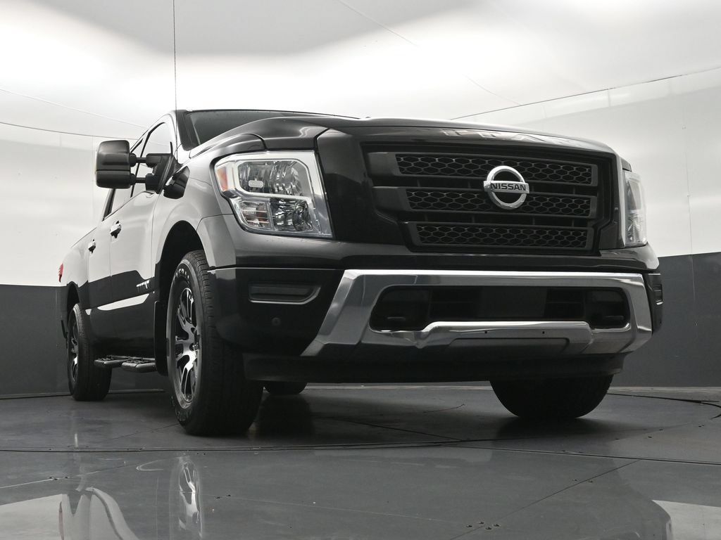Used 2021 Nissan Titan SV w/ SV Convenience Package AWD/4WD image 29