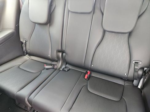 New 2026 Kia Carnival SX FWD image 21