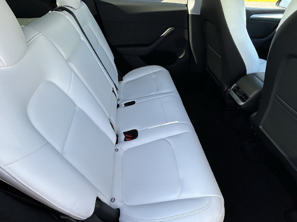 Used 2023 Tesla Model Y AWD image 11