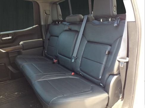 Used 2021 GMC Sierra 1500 SLT AWD/4WD image 16