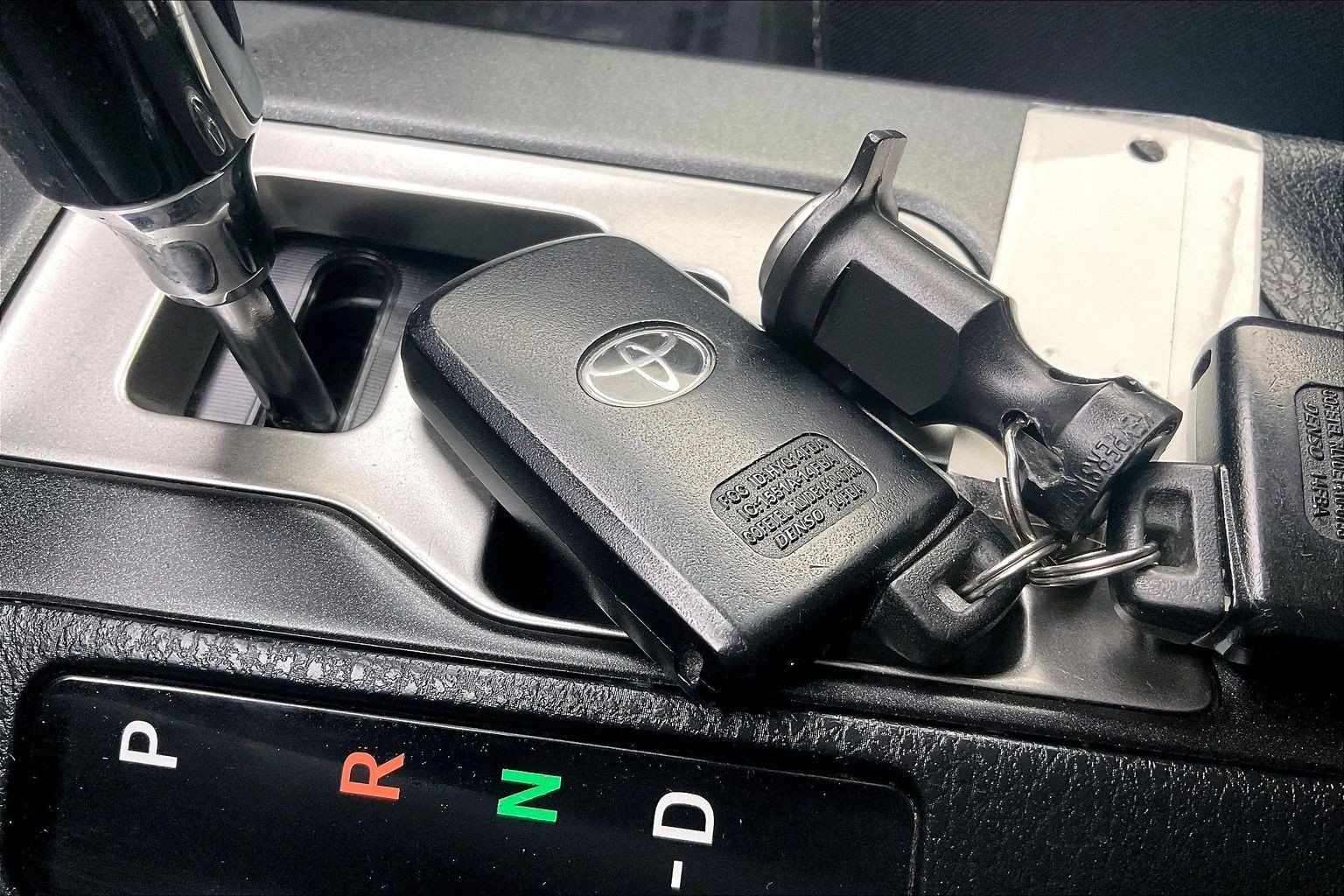 Used 2018 Toyota RAV4 XLE w/ Plus Extra Value Package AWD/4WD image 14