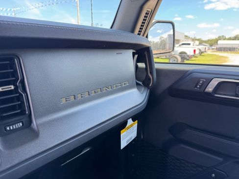 New 2025 Ford Bronco Badlands image 34