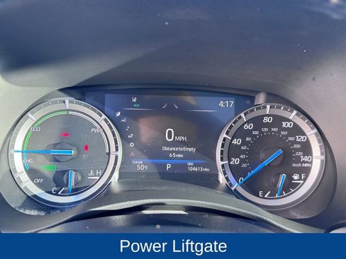 Used 2021 Toyota Highlander XLE image 14