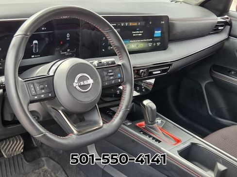 Used 2025 Nissan Kicks SR AWD/4WD image 9