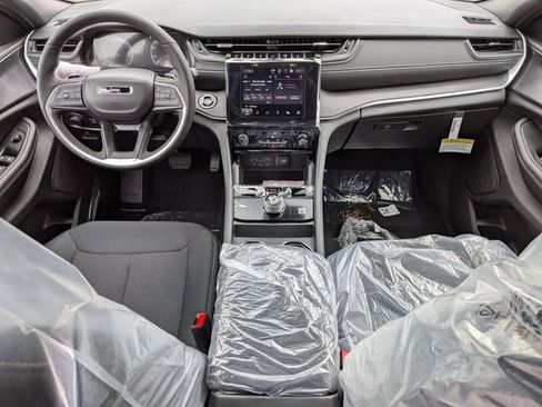 New 2026 Jeep Grand Cherokee Laredo X AWD/4WD image 16
