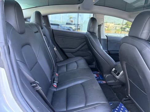 Used 2018 Tesla Model 3 Long Range RWD image 23