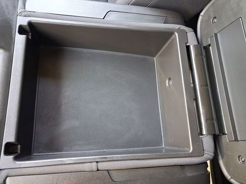 Used 2022 Chevrolet Silverado 1500 LT w/ Bed Protection Package RWD image 24