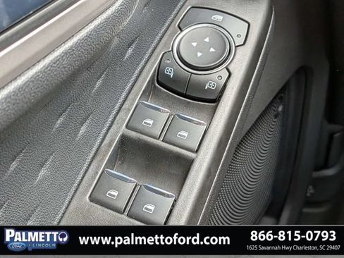 Used 2020 Ford Escape SE FWD image 25