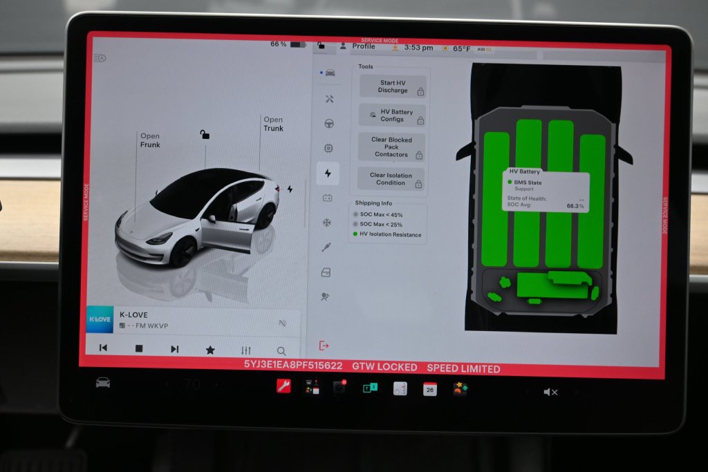 Used 2023 Tesla Model 3 Standard Range RWD image 17