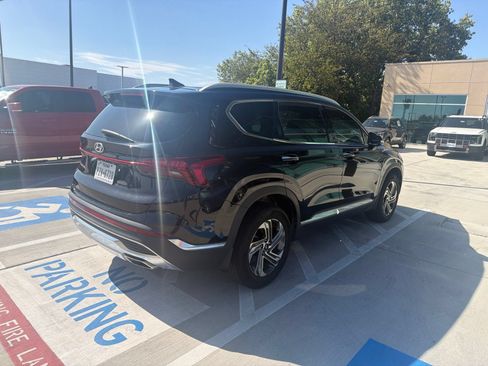 Used 2022 Hyundai Santa Fe SEL w/ Convenience Package FWD image 4