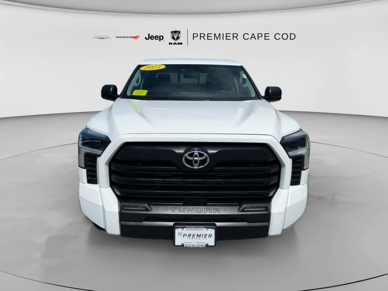 Used 2023 Toyota Tundra SR5 w/ SR5 Convenience Package AWD/4WD image 2