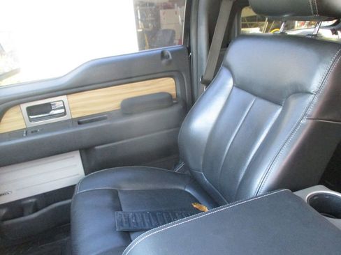 Used 2011 Ford F150 Lariat w/ Lariat Chrome Pkg image 3
