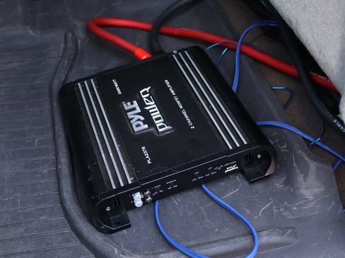 Used 2018 Chevrolet Silverado 1500 LT w/ Texas Edition image 19