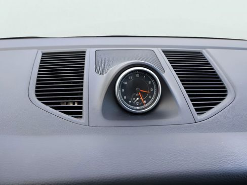 Used 2018 Porsche Macan S image 22