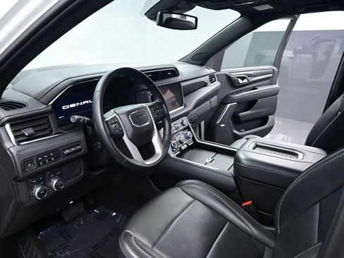 Used 2023 GMC Yukon Denali image 8