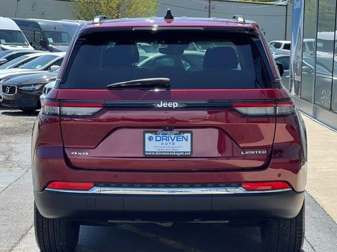 Used 2022 Jeep Grand Cherokee Limited image 41