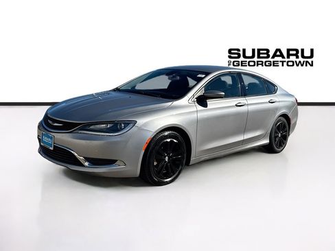 Used 2016 Chrysler 200 Limited image 3